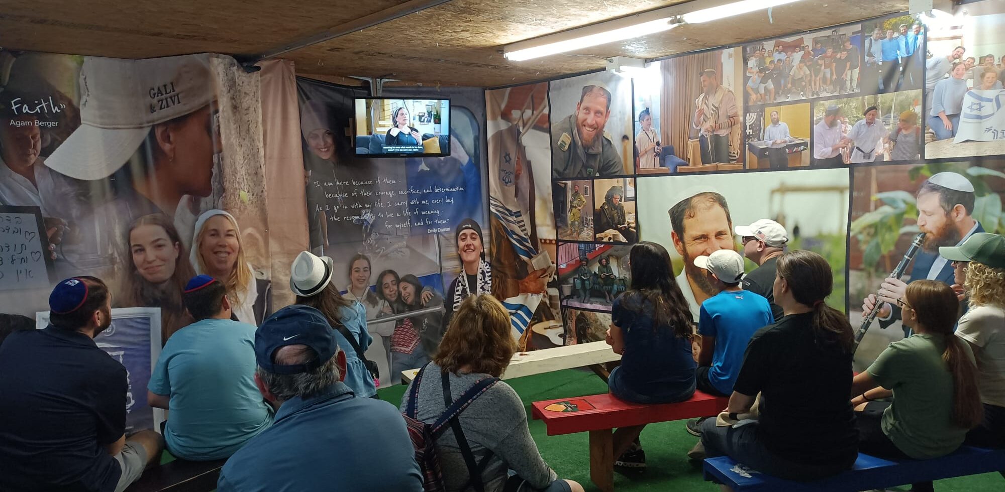 מיזמים לזכרו. קטנים ענק בארה״ב (מושבה) עם פעילות יומיומית על אבי)